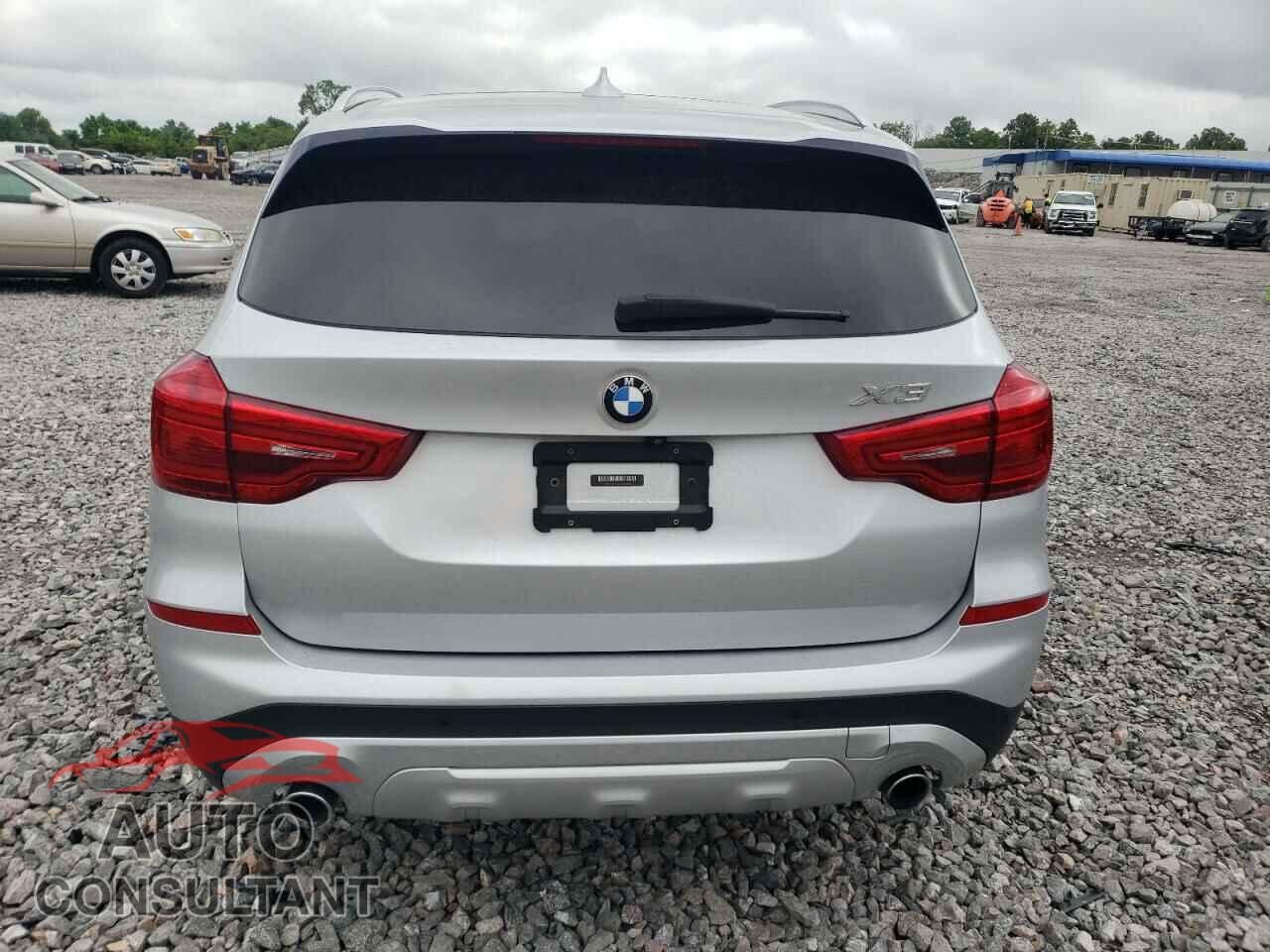BMW X3 2018 - 5UXTR9C56JLD65475