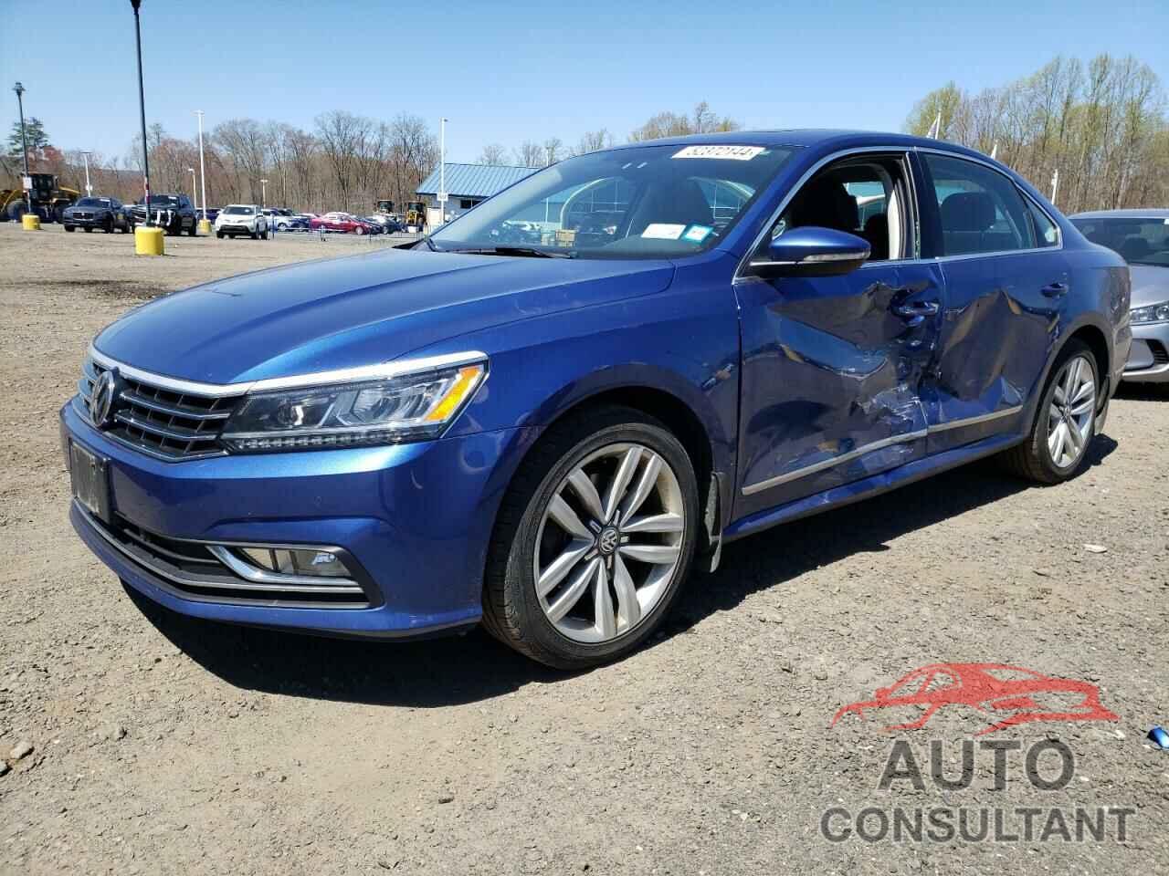 VOLKSWAGEN PASSAT 2017 - 1VWGT7A30HC016035