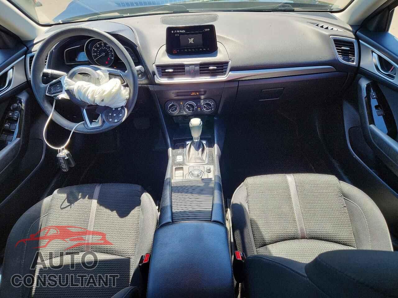 MAZDA 3 2017 - 3MZBN1U71HM131788