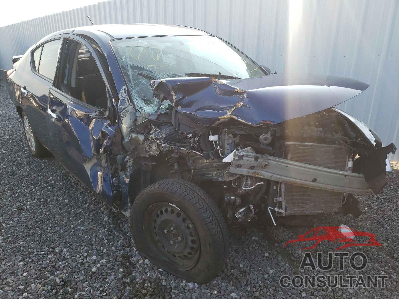 NISSAN VERSA 2018 - 3N1CN7APXJL819110