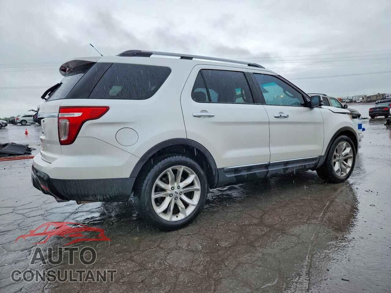 FORD EXPLORER 2015 - 1FM5K7F82FGB87369