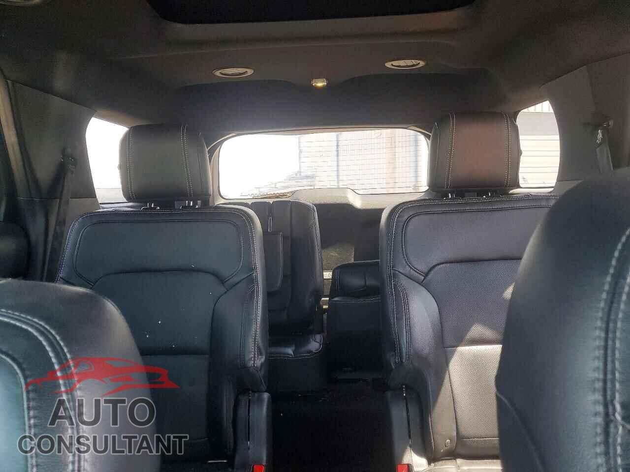 FORD EXPLORER 2017 - 1FM5K7FH5HGA73367