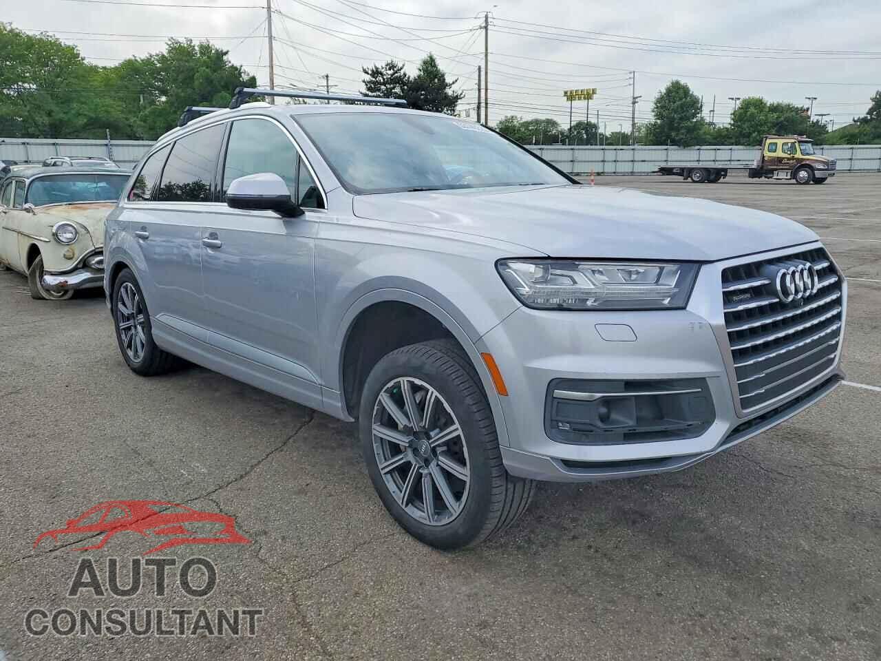 AUDI Q7 2018 - WA1VAAF71JD019111