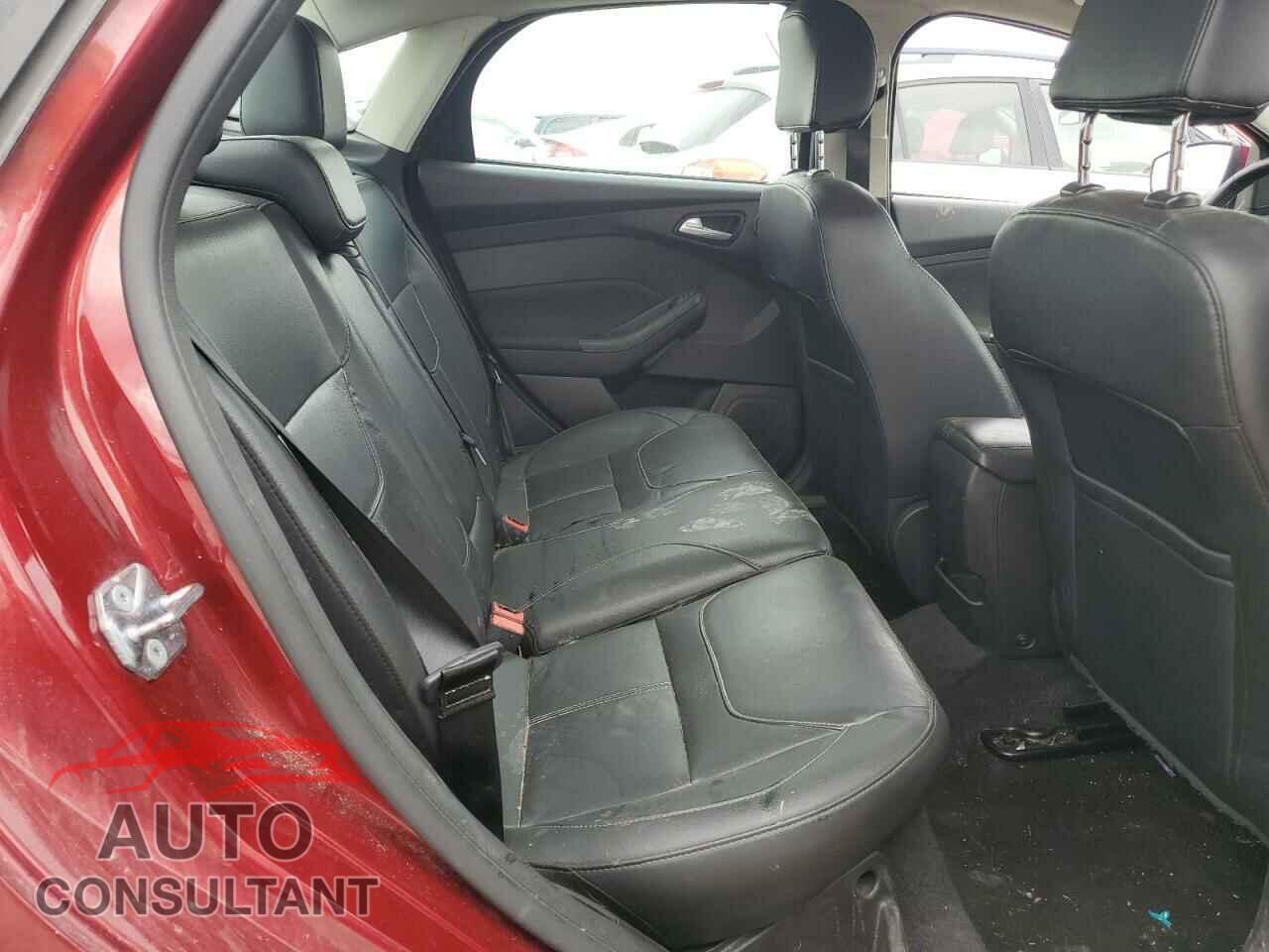 FORD FOCUS 2017 - 1FADP3J20HL247257