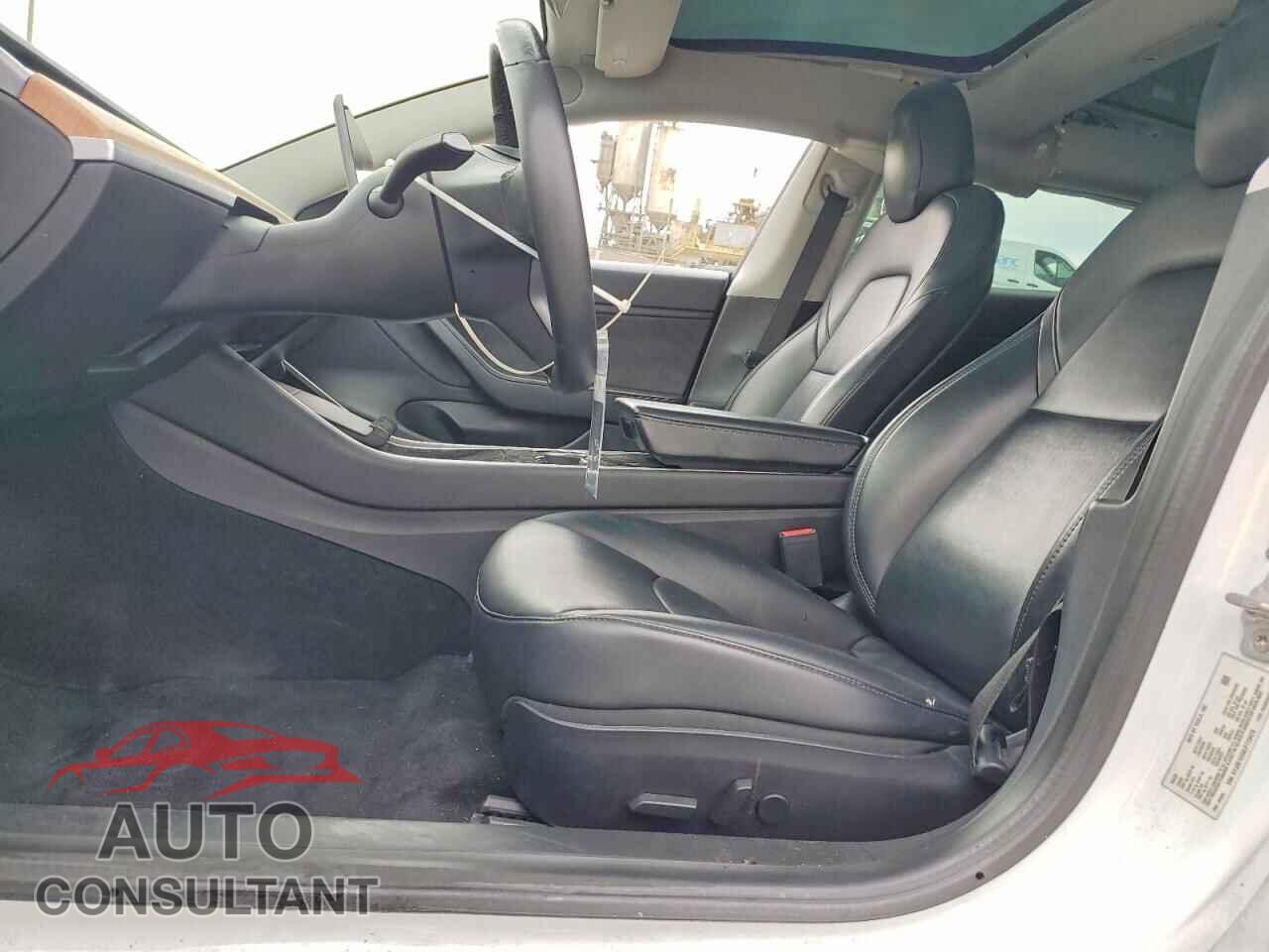TESLA MODEL 3 2020 - 5YJ3E1EC8LF719476
