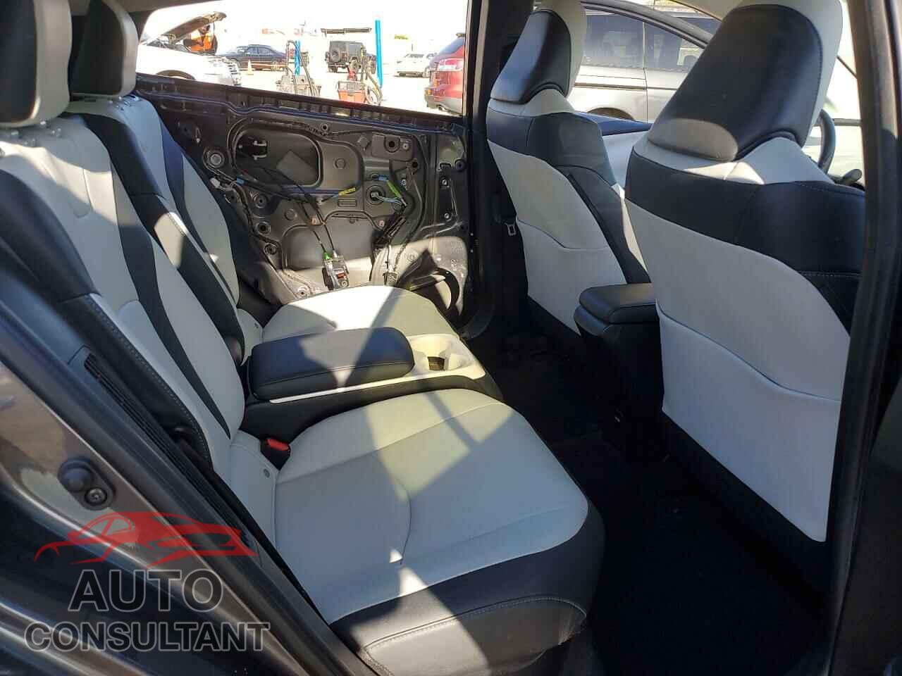 TOYOTA PRIUS 2017 - JTDKARFP9H3025679