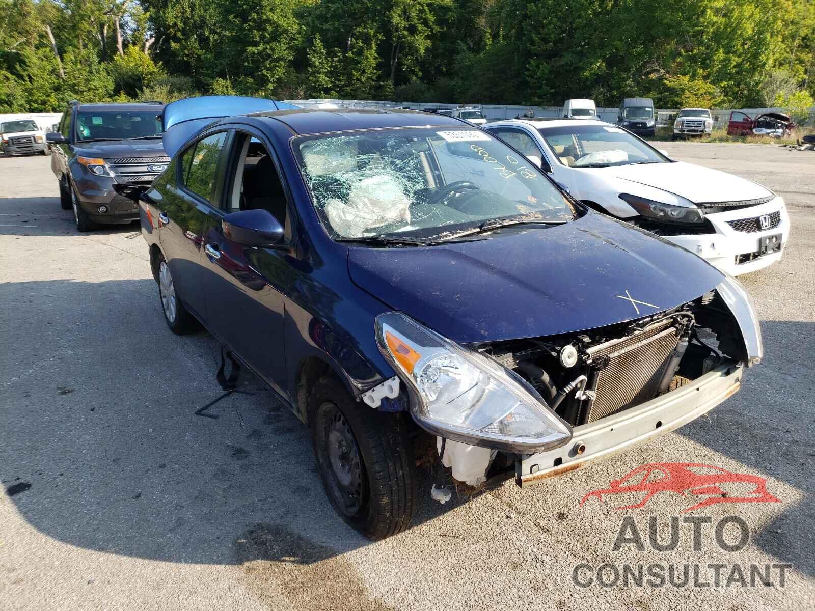 NISSAN VERSA 2018 - 3N1CN7AP1JL847376
