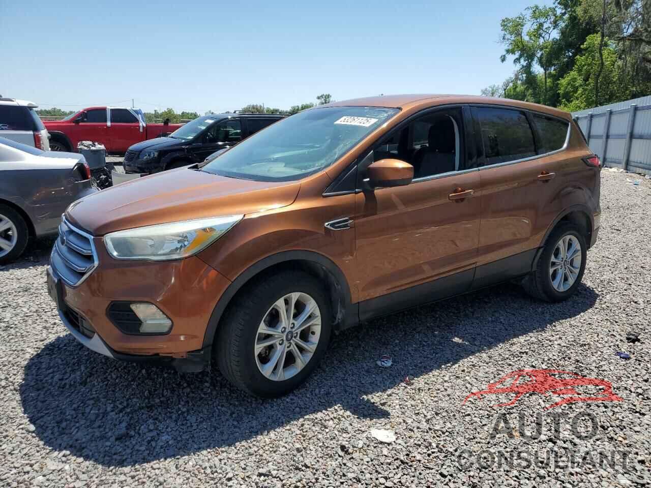 FORD ESCAPE 2017 - 1FMCU0GD4HUA40883