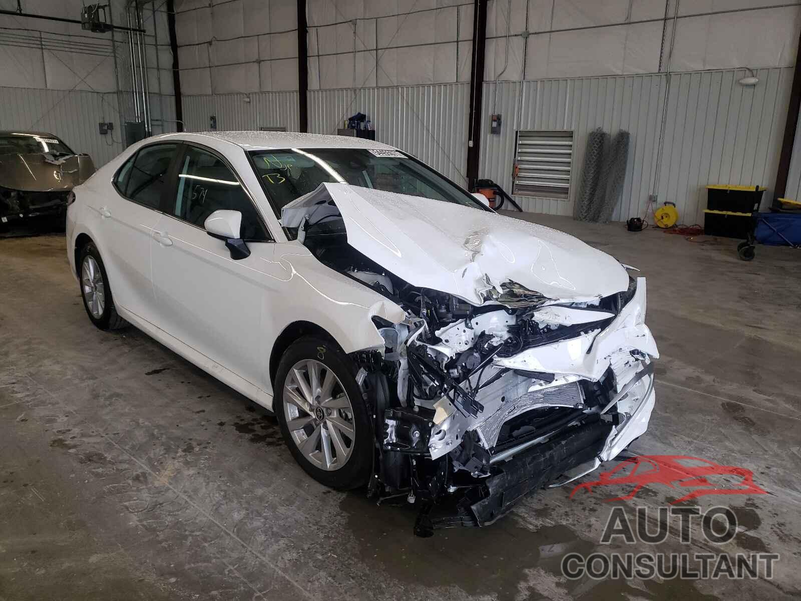 TOYOTA CAMRY 2021 - 4T1C11AK1MU582376