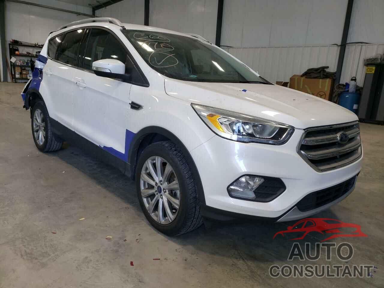 FORD ESCAPE 2017 - 1FMCU0J93HUF09627