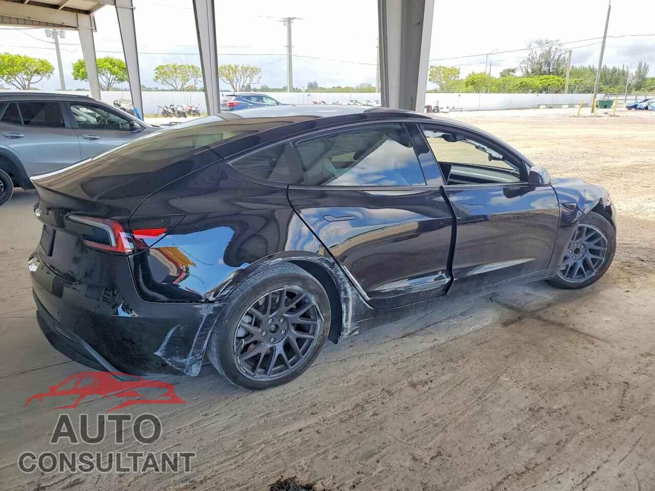 TESLA MODEL 3 2025 - 5YJ3E1EA7SF011491
