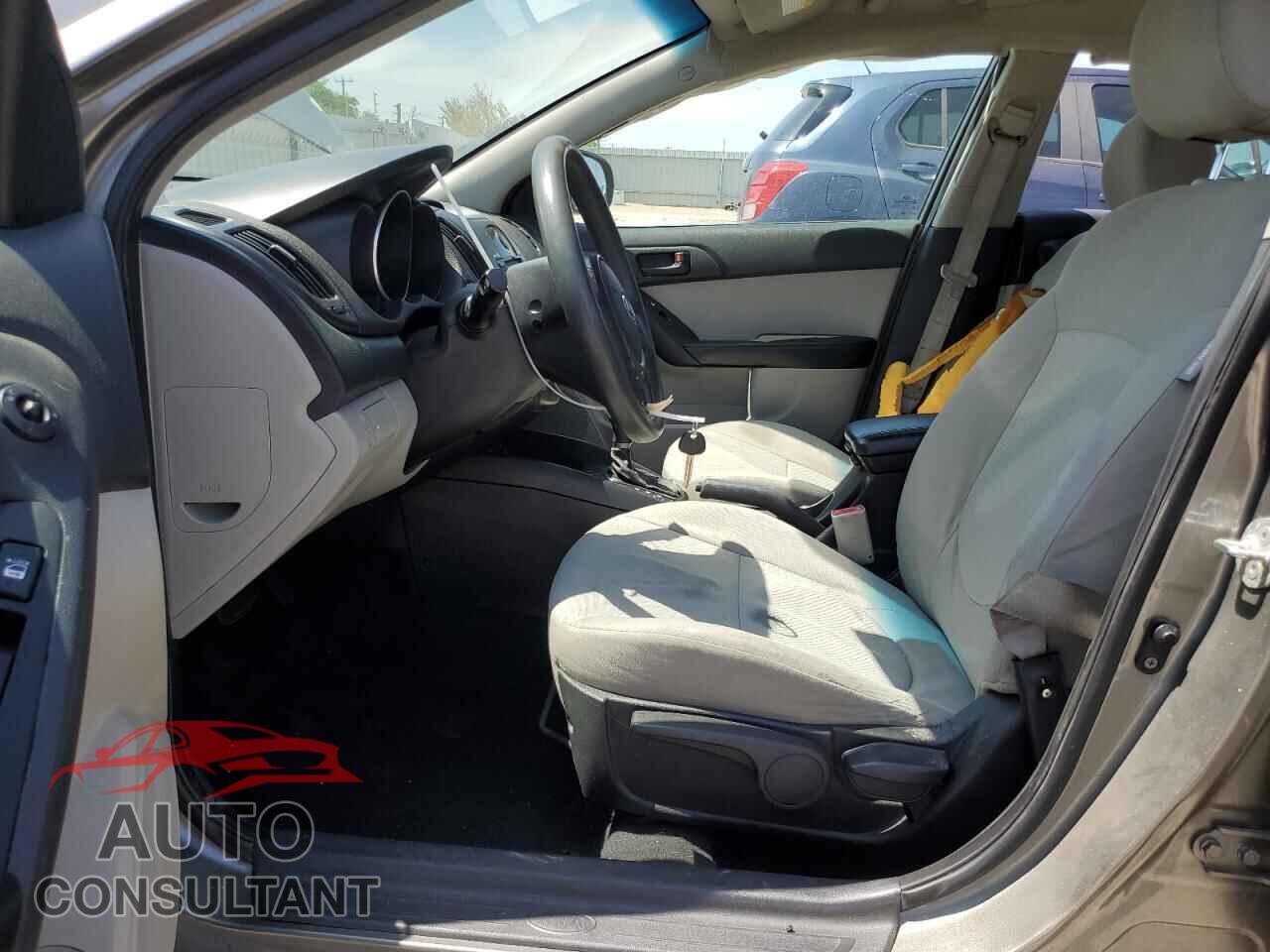 KIA FORTE 2011 - KNAFU4A20B5457559