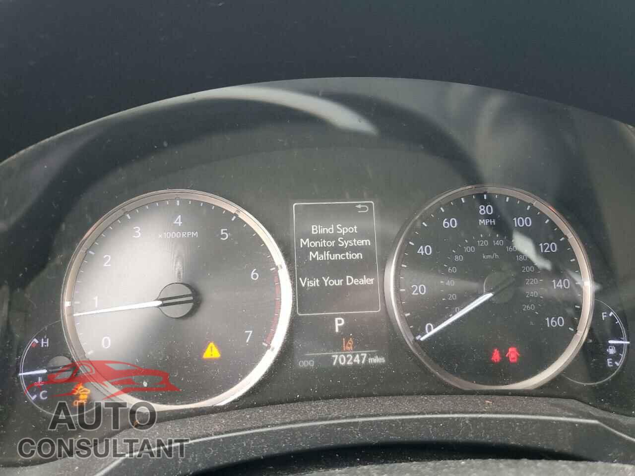 LEXUS IS 2018 - JTHBA1D26J5075182