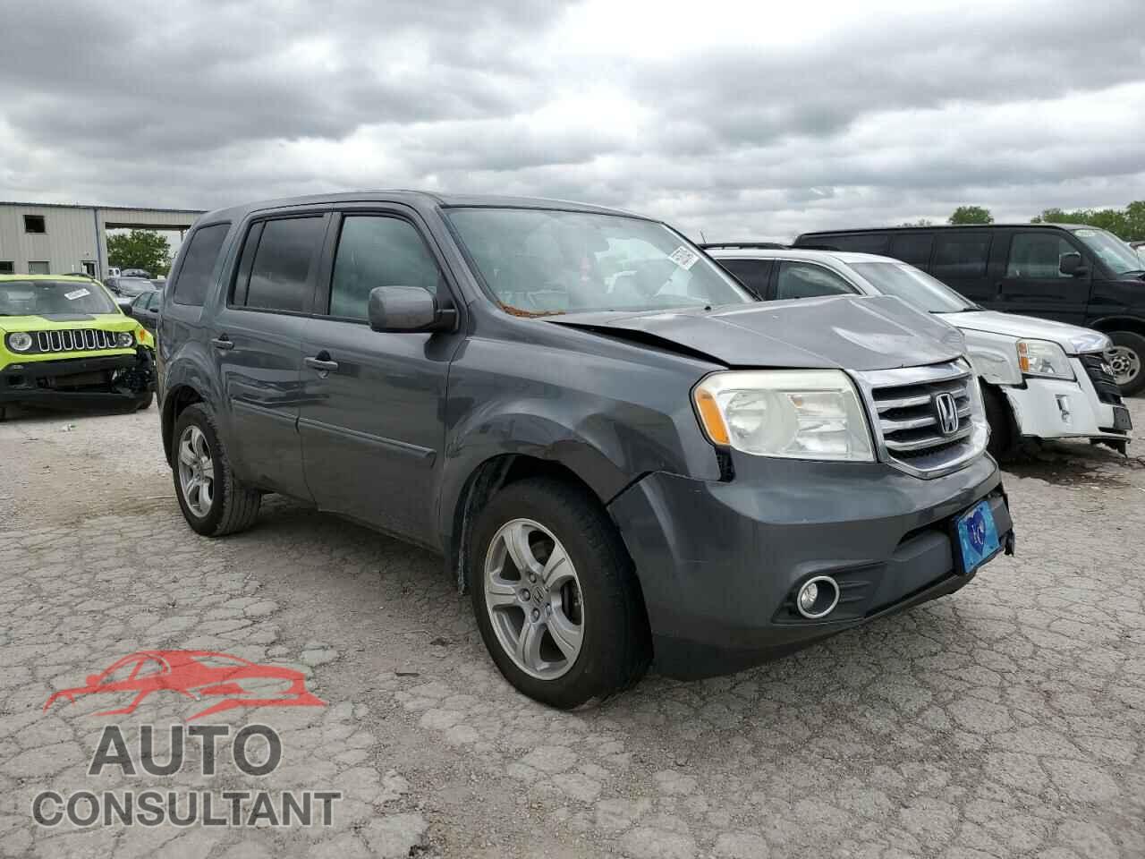 HONDA PILOT 2013 - 5FNYF4H48DB046487