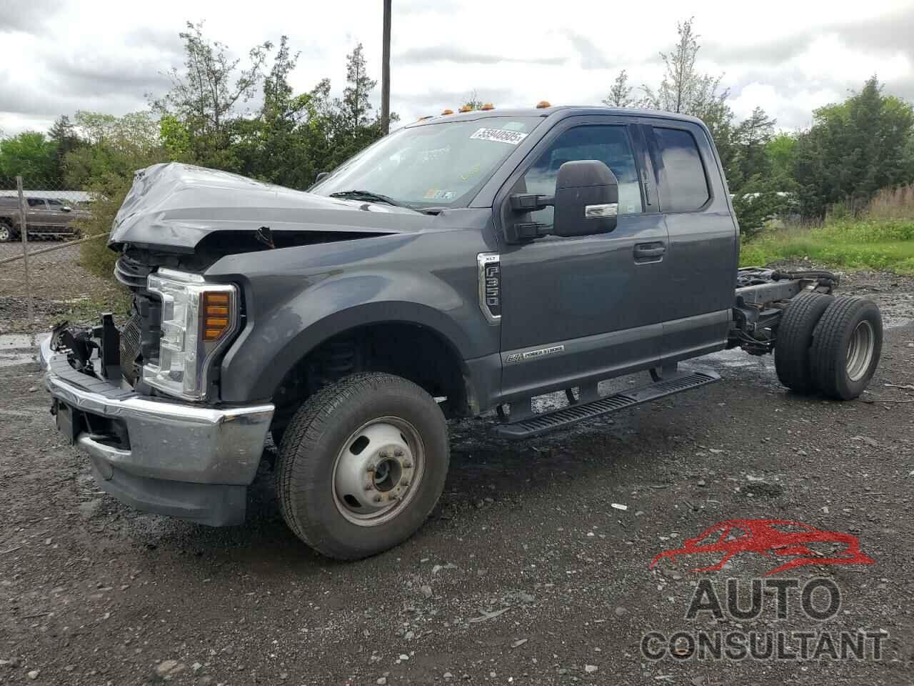 FORD F350 2019 - 1FD8X3HT2KEE17555