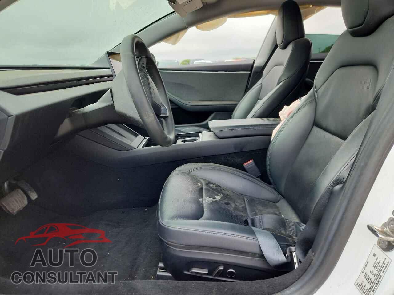 TESLA MODEL 3 2024 - 5YJ3E1EA8RF772735