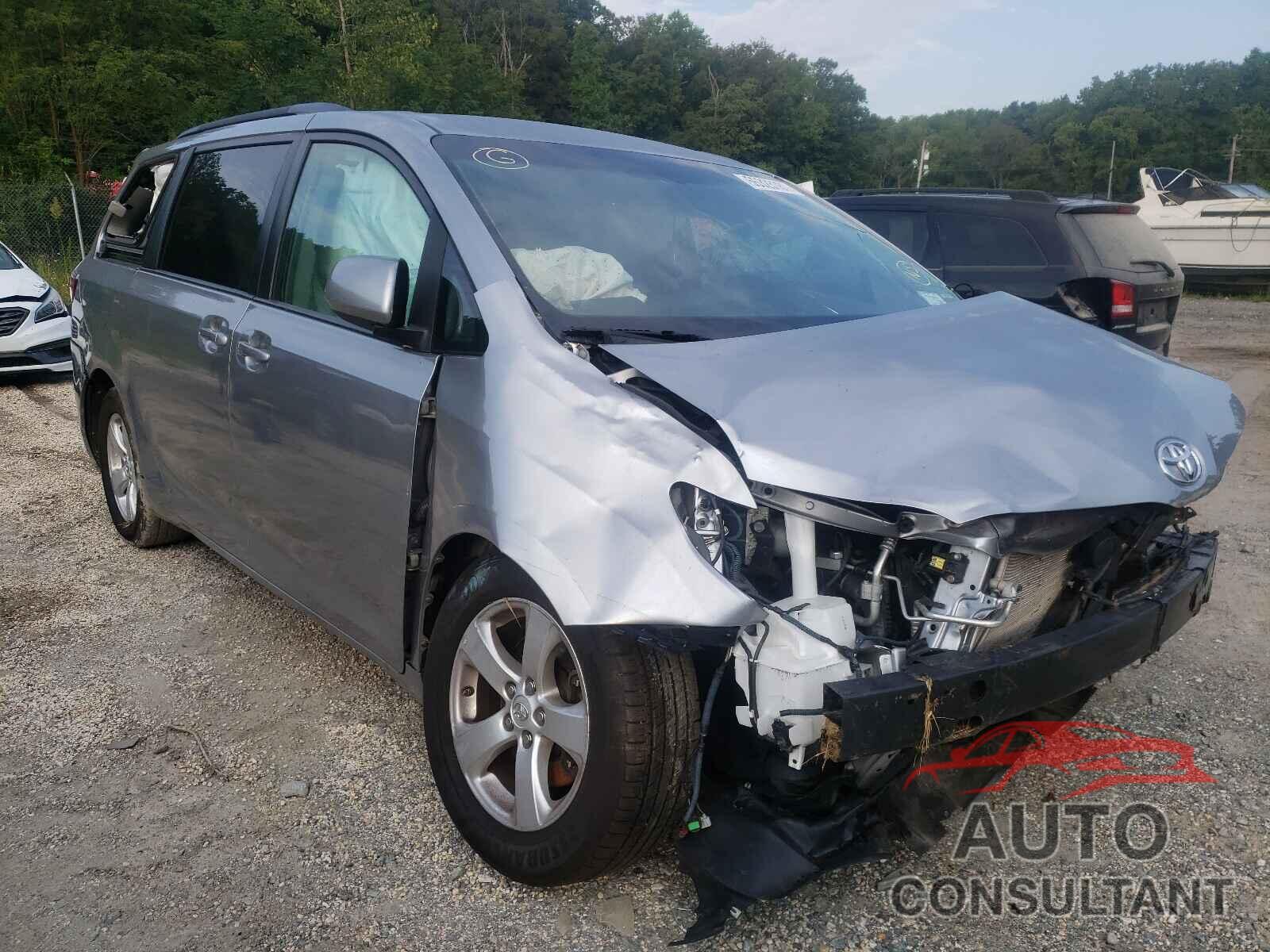 TOYOTA SIENNA 2017 - 5TDKZ3DC9HS773708