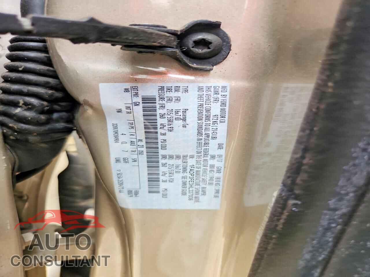 FORD FOCUS 2017 - 1FADP3FE3HL337036