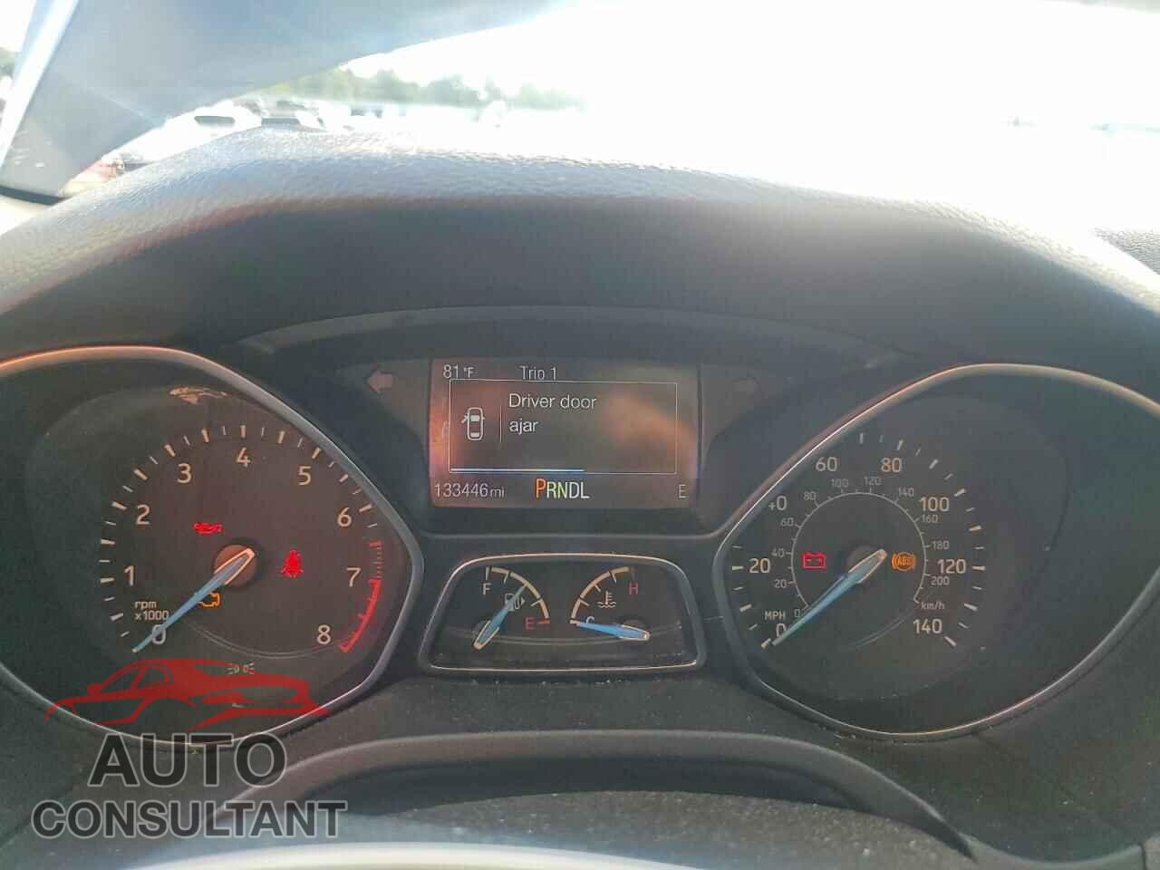 FORD FOCUS 2015 - 1FADP3K27FL328736