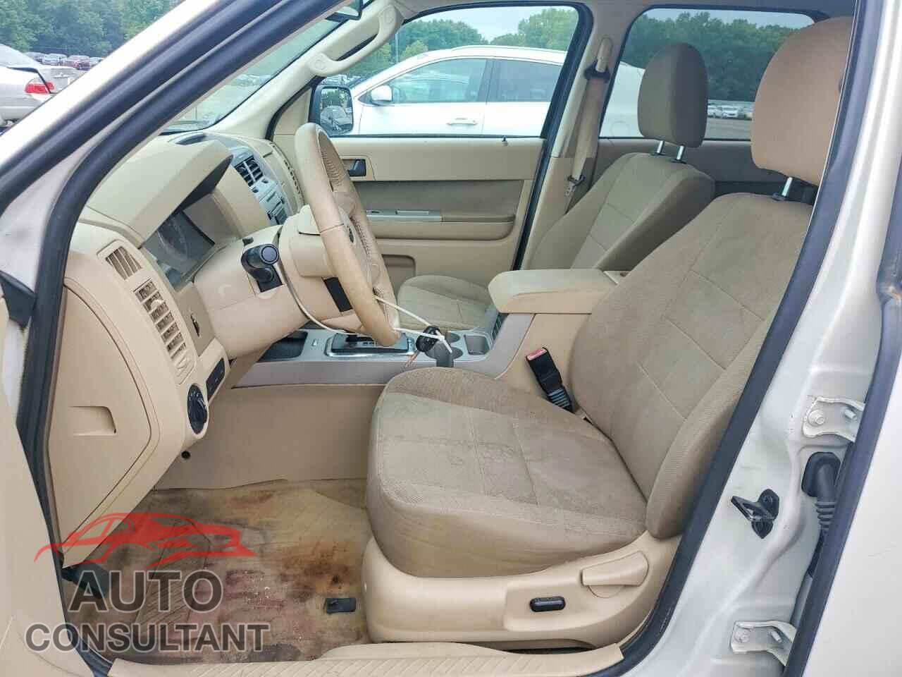 FORD ESCAPE 2010 - 1FMCU0D77AKA52817