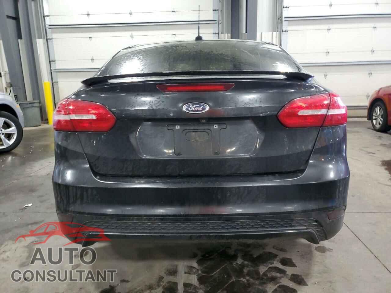 FORD FOCUS 2015 - 1FADP3F26FL220649