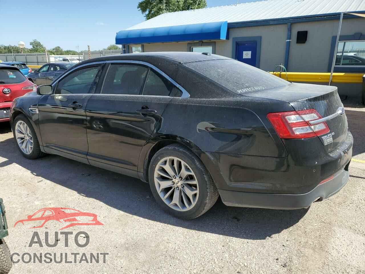 FORD TAURUS 2017 - 1FAHP2F86HG104315