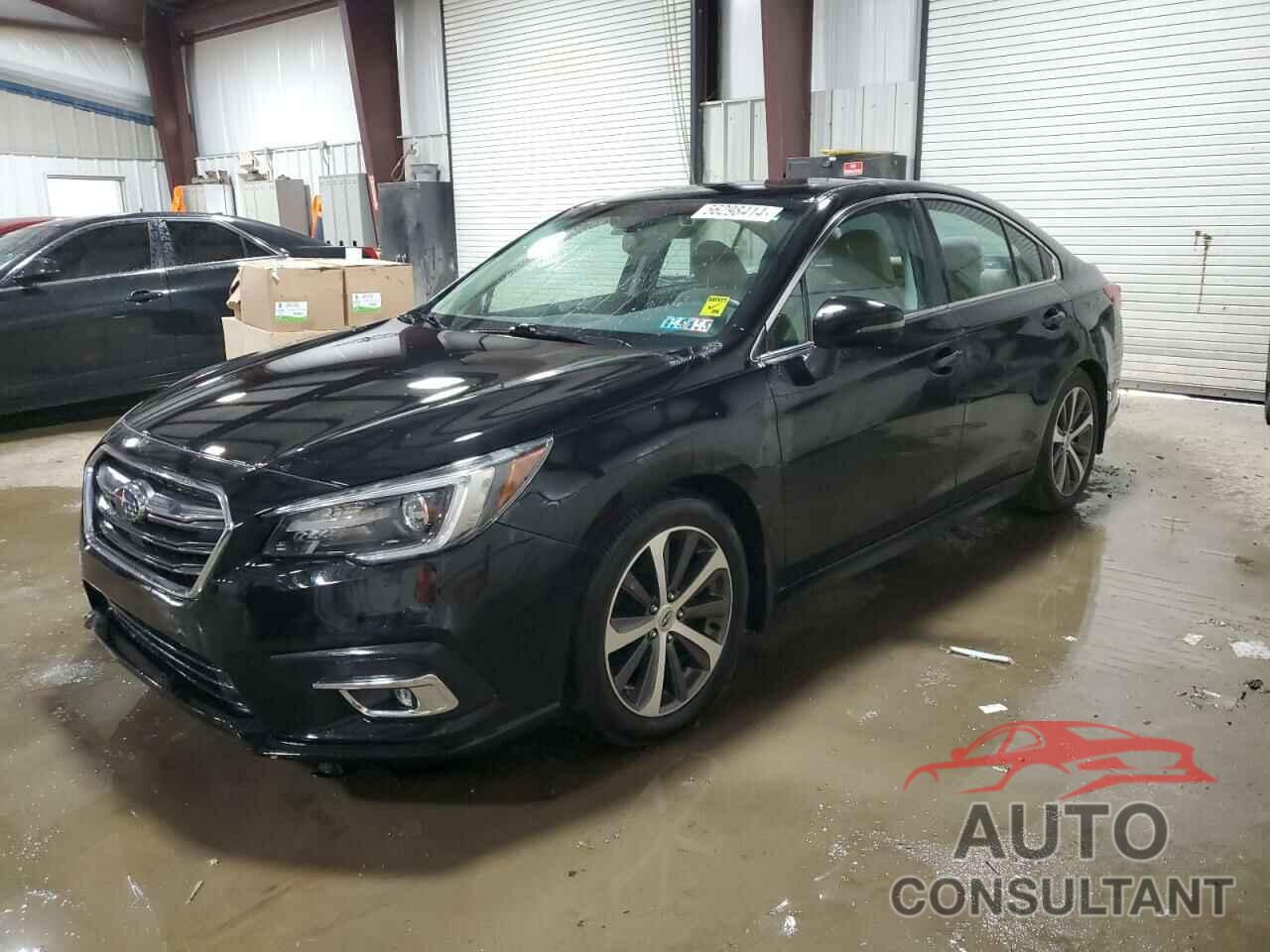 SUBARU LEGACY 2018 - 4S3BNAN65J3039017