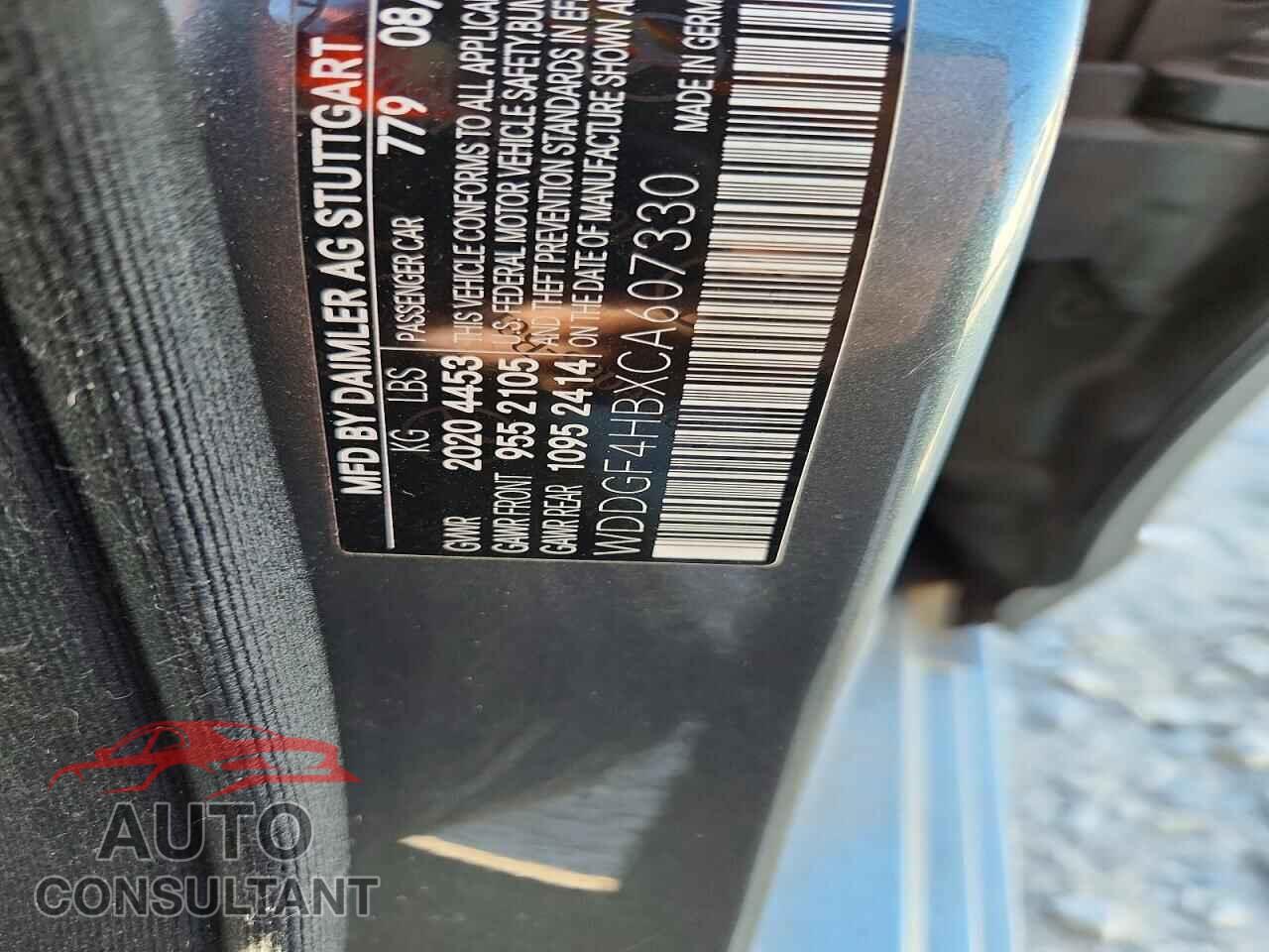 MERCEDES-BENZ C-CLASS 2012 - WDDGF4HBXCA607330