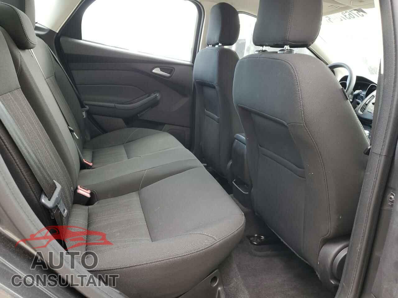 FORD FOCUS 2016 - 1FADP3F22GL384885