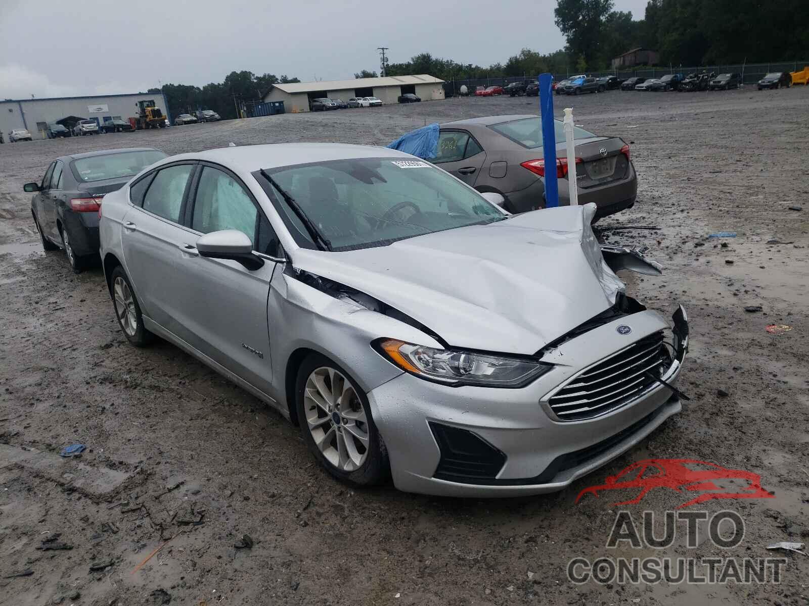 FORD FUSION 2019 - 3FA6P0LU4KR263136