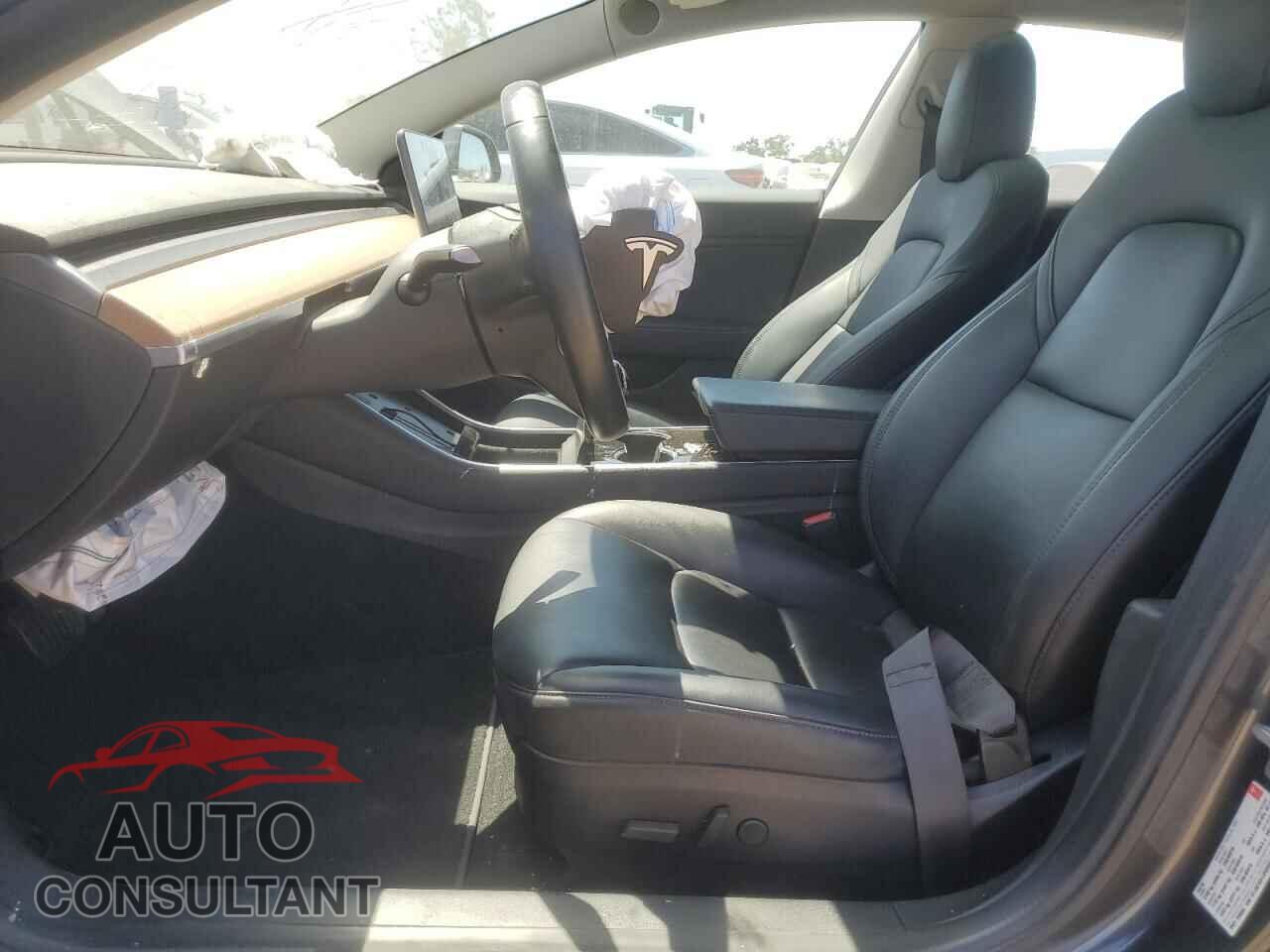 TESLA MODEL 3 2018 - 5YJ3E1EA1JF020024