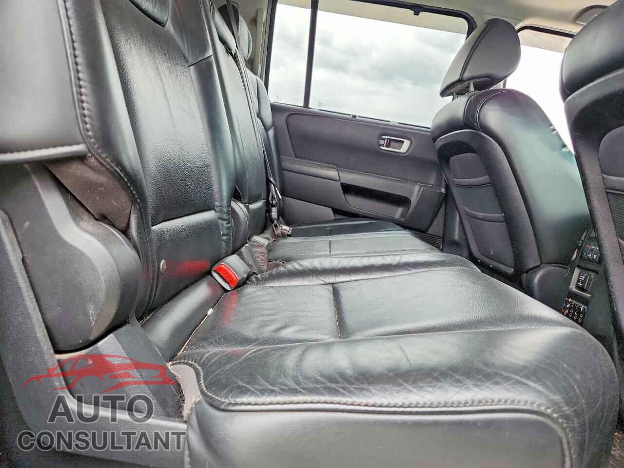 HONDA PILOT 2011 - 5FNYF4H97BB505016