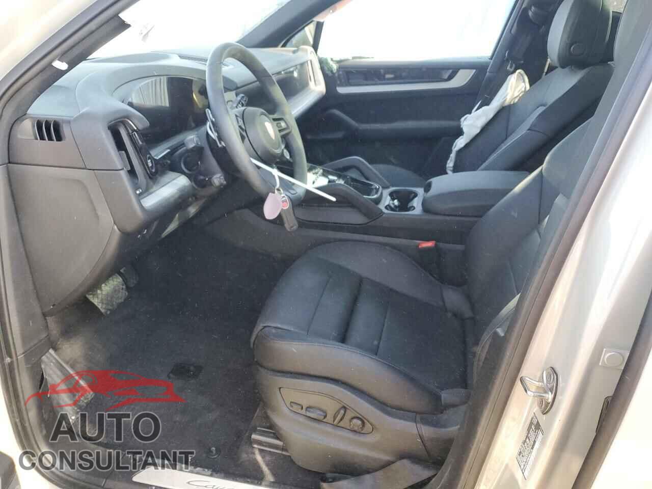 PORSCHE CAYENNE 2024 - WP1AA2AY2RDA06176