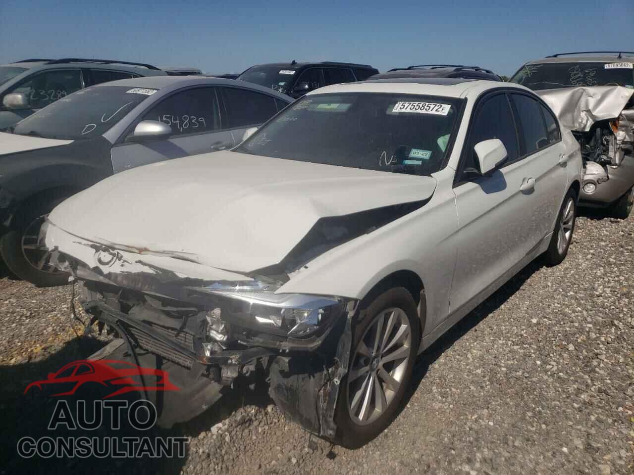 BMW 3 SERIES 2016 - WBA8E1G50GNU11663