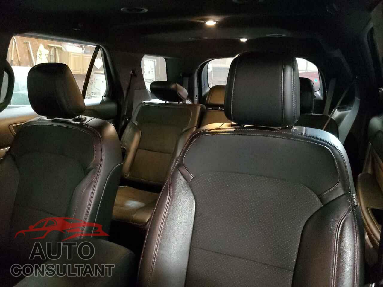 FORD EXPLORER 2018 - 1FM5K8D8XJGB73348
