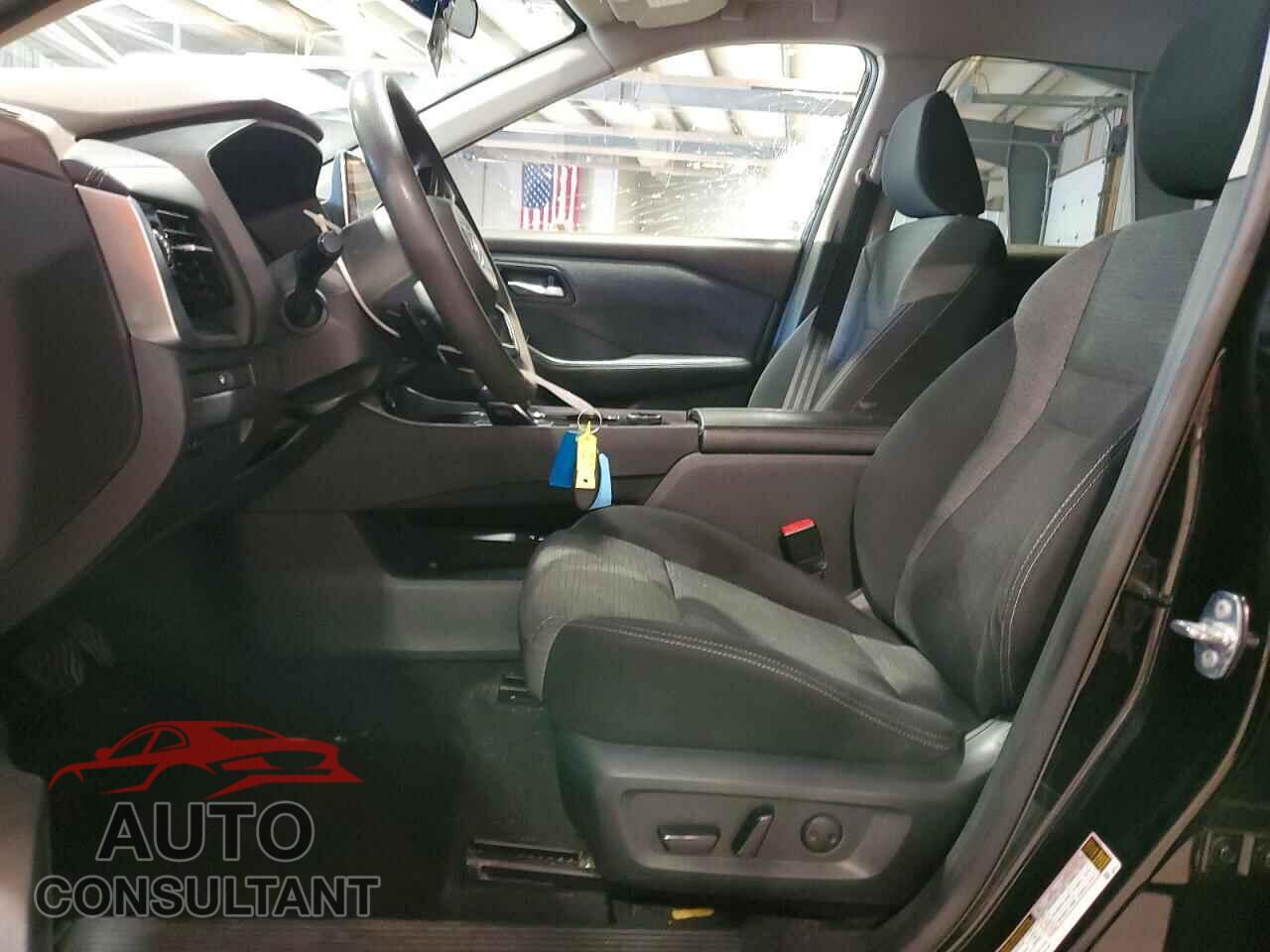 NISSAN ROGUE 2021 - 5N1AT3BB1MC832118