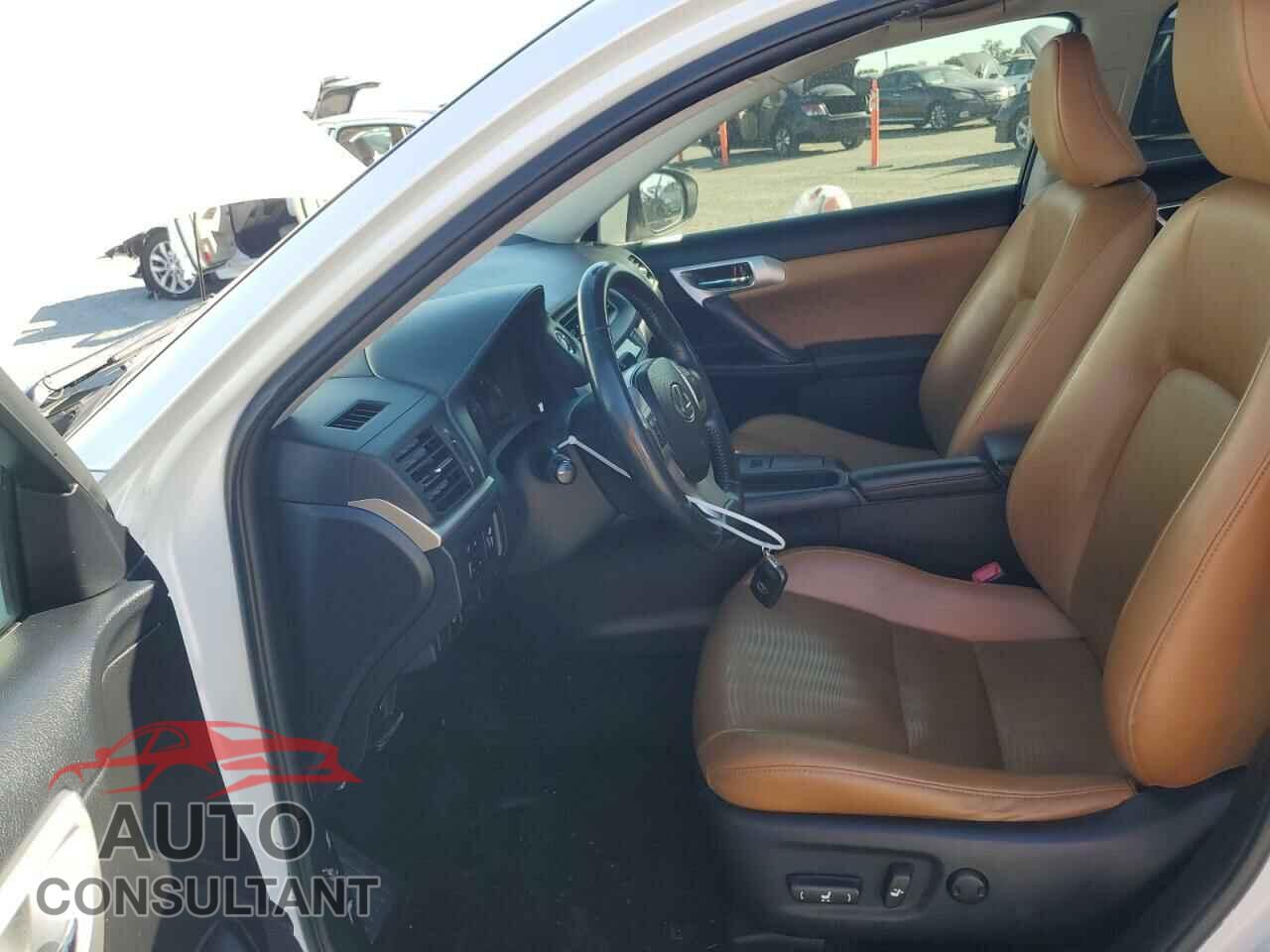 LEXUS CT 200 2013 - JTHKD5BH0D2142256