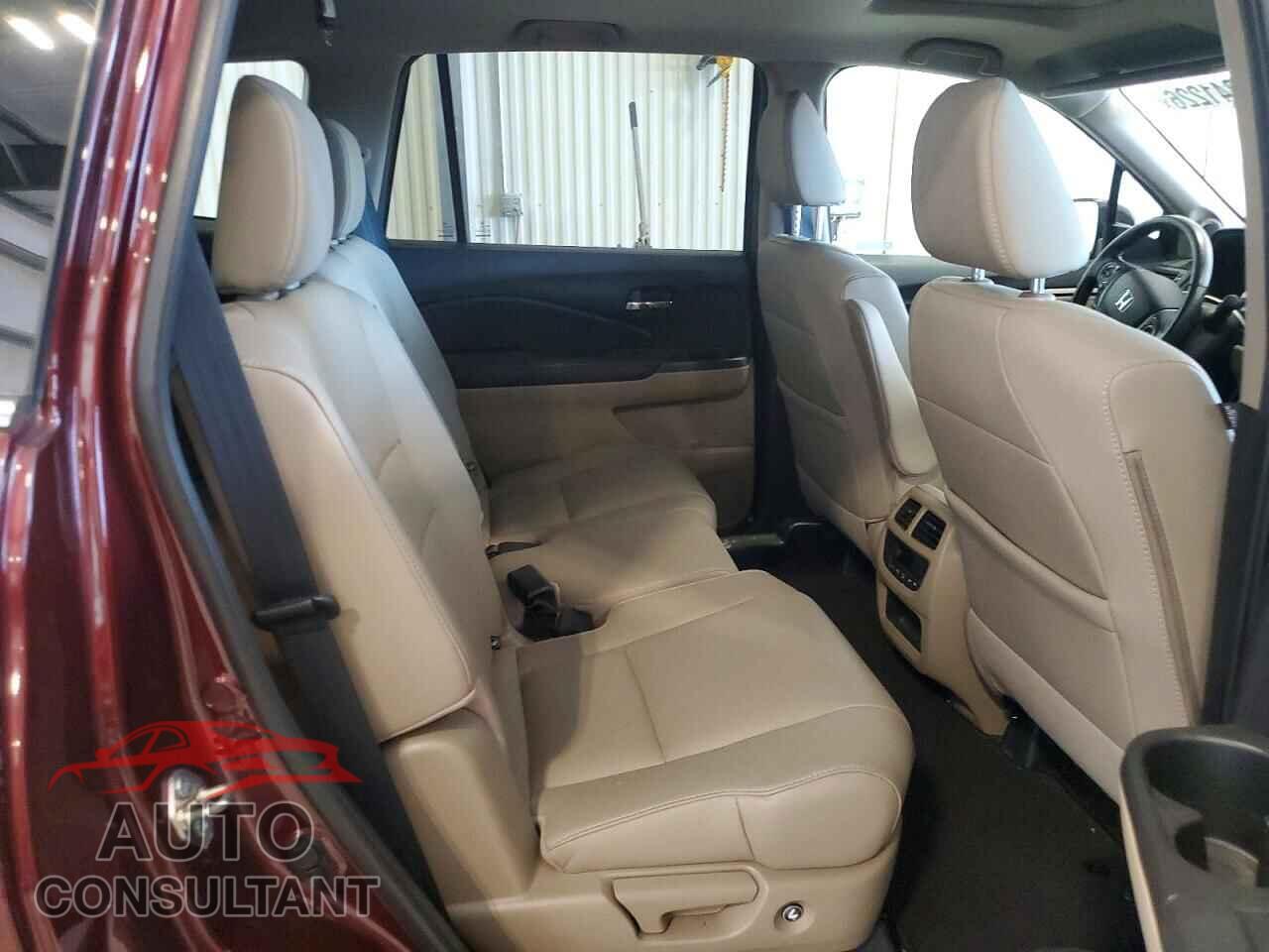 HONDA PILOT 2018 - 5FNYF6H54JB035258