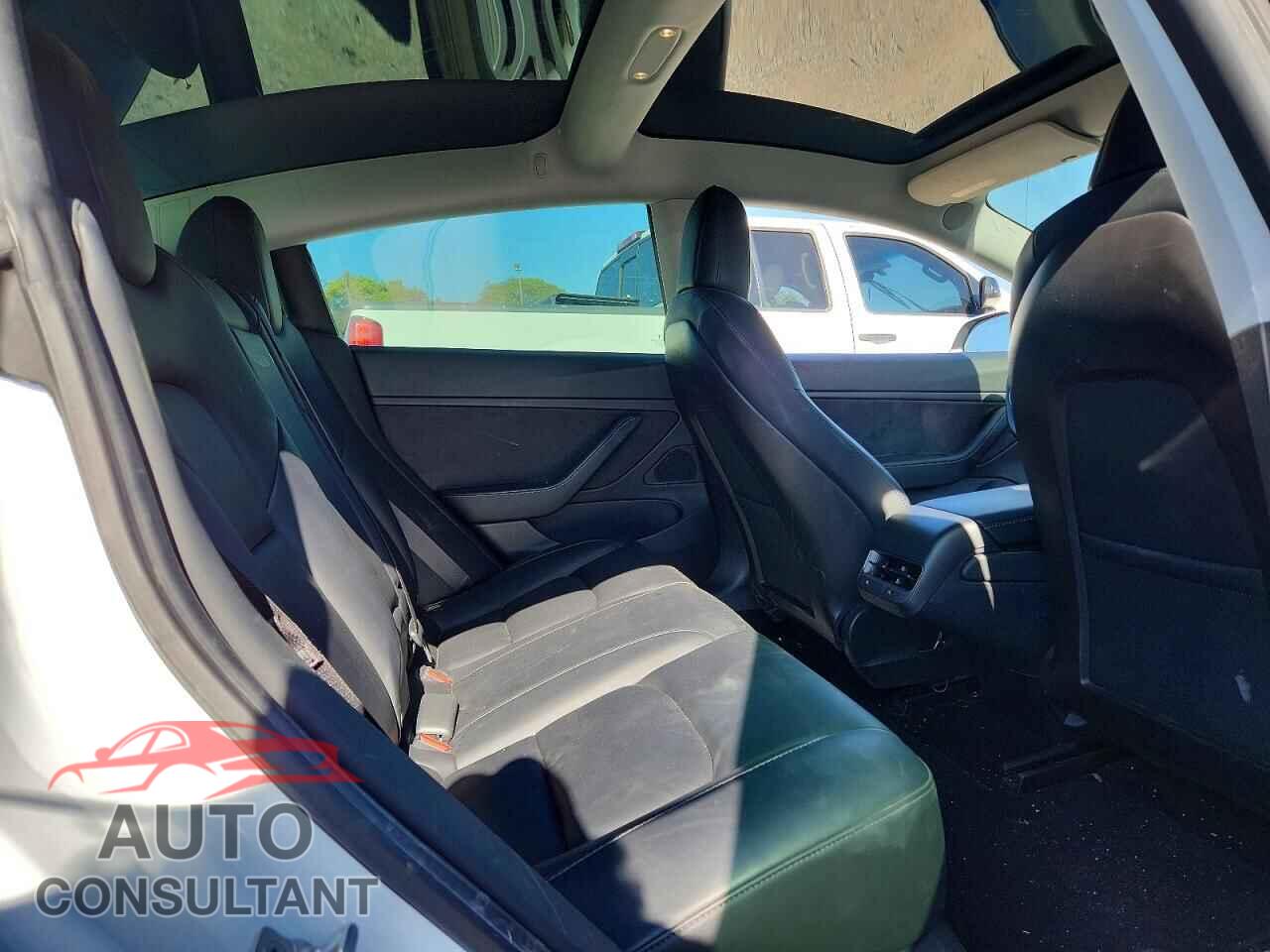 TESLA MODEL 3 2020 - 5YJ3E1EB7LF667331