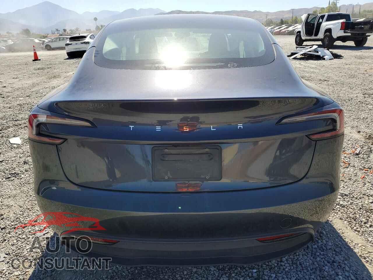 TESLA MODEL 3 2024 - 5YJ3E1EA4RF786633