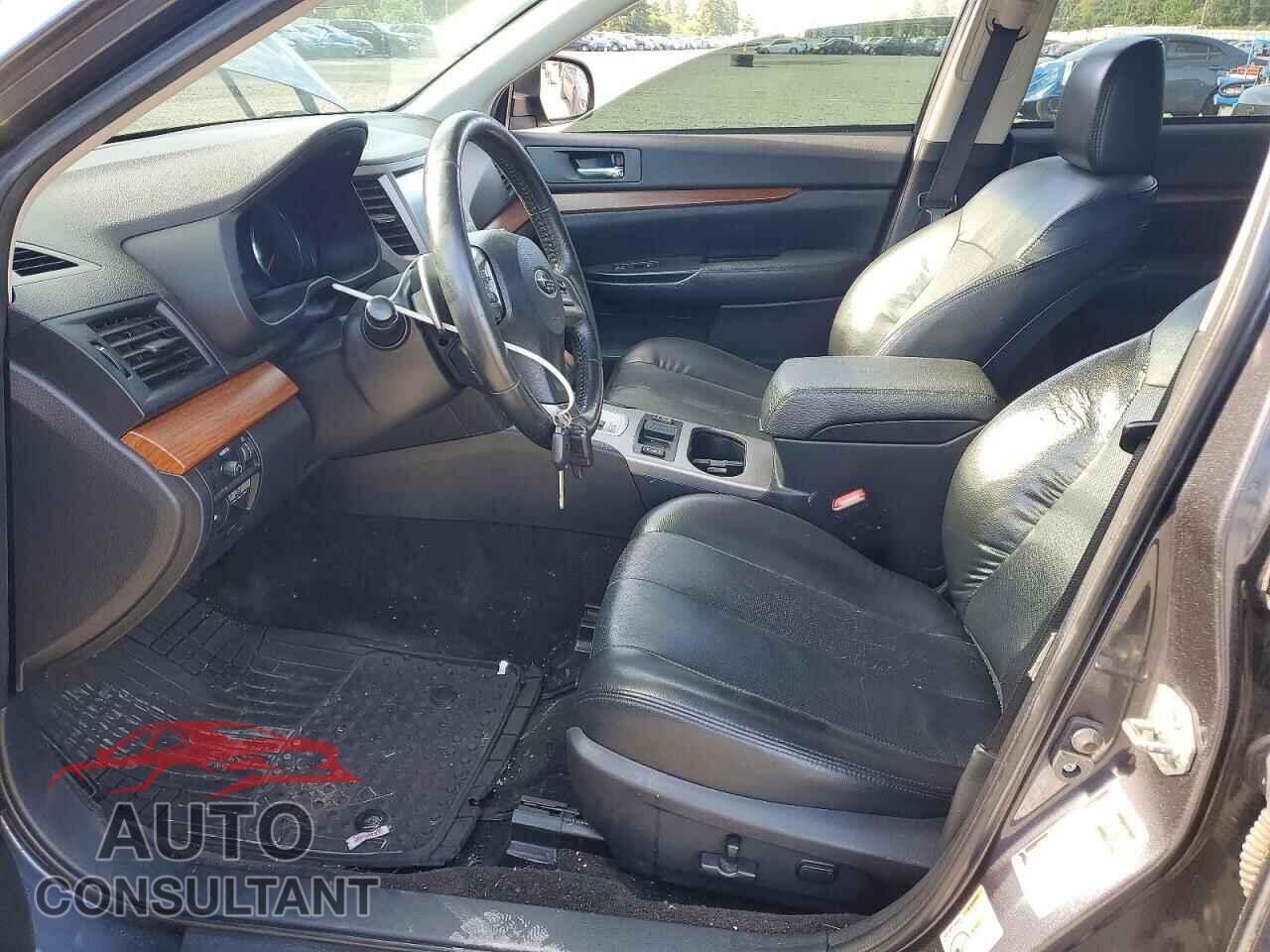 SUBARU OUTBACK 2013 - 4S4BRBLC7D3303762