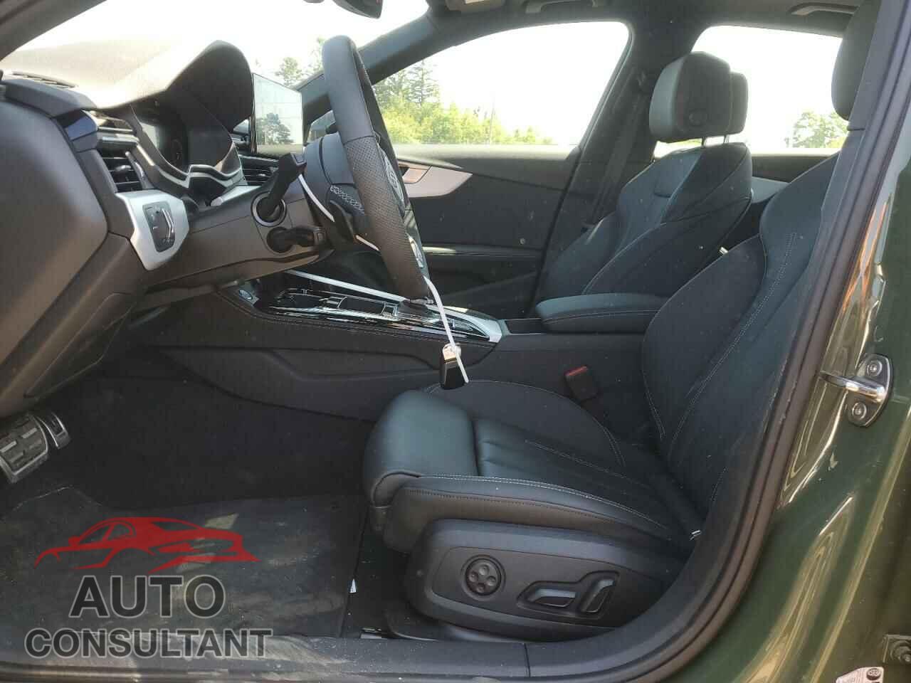 AUDI A4 2024 - WAUEAAF43RN005306
