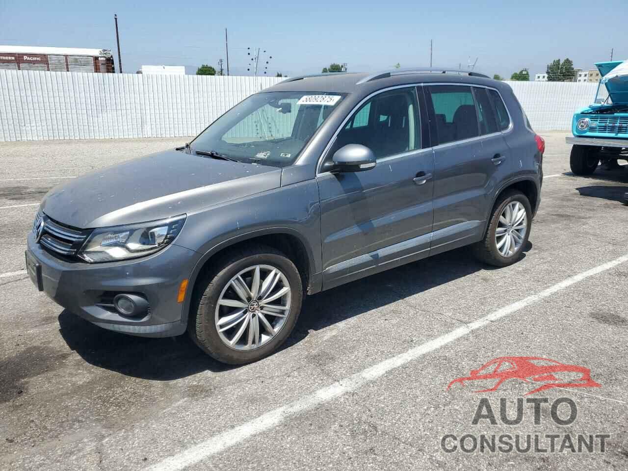 VOLKSWAGEN TIGUAN 2016 - WVGAV7AX5GW515685