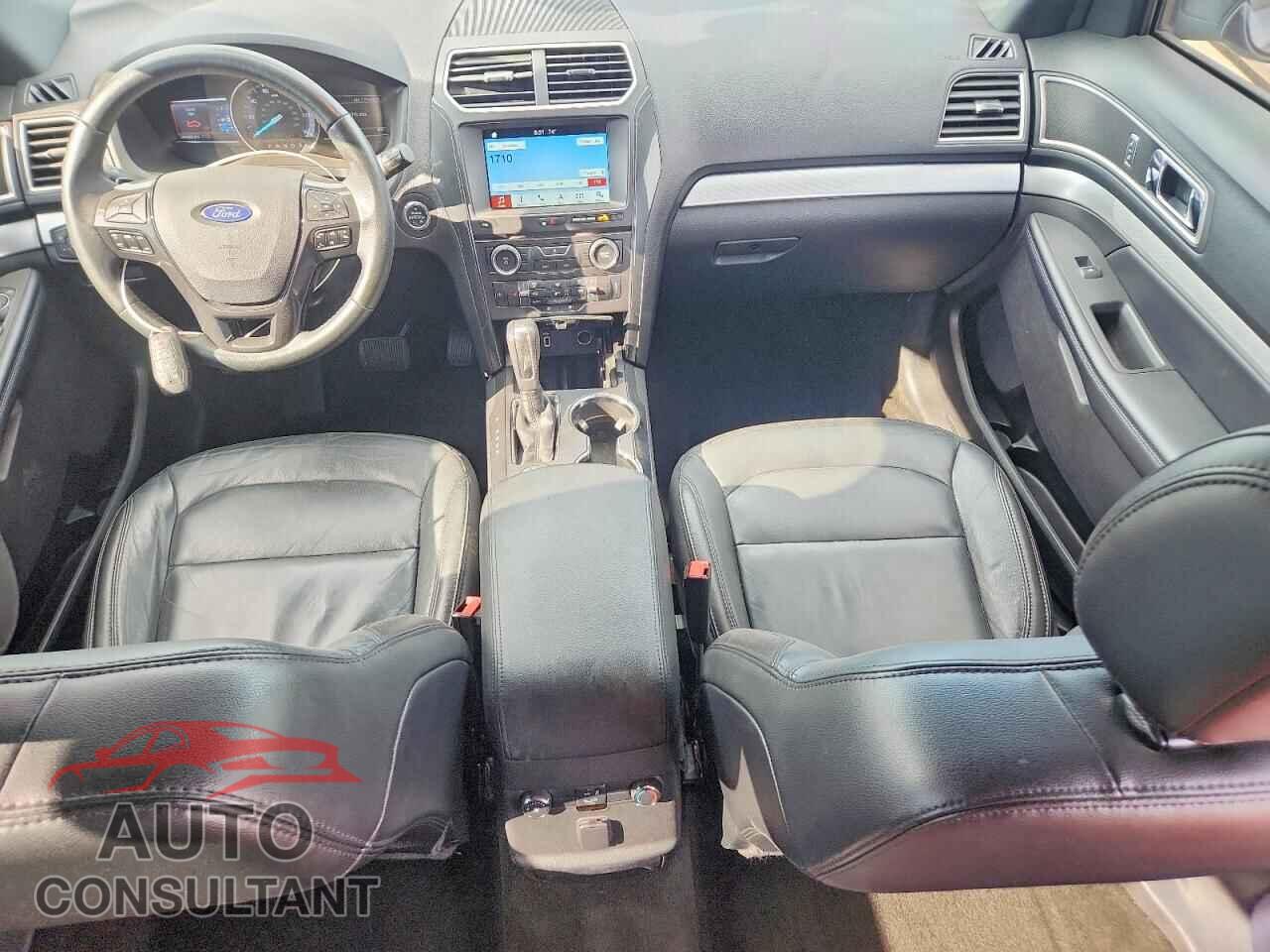 FORD EXPLORER 2017 - 1FM5K8D8XHGD94846