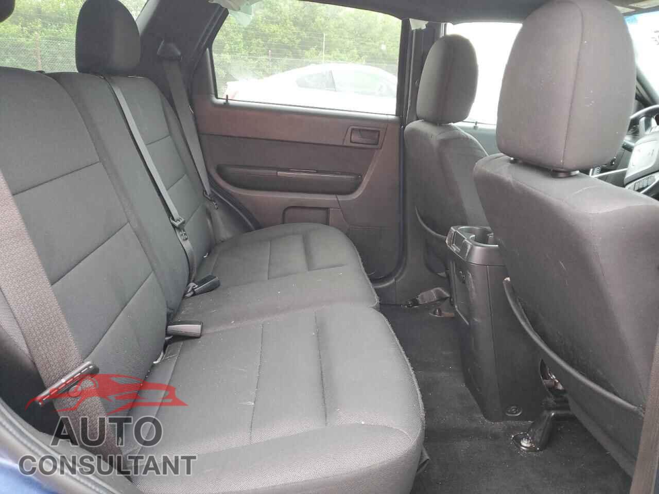 FORD ESCAPE 2010 - 1FMCU9D77AKD00360