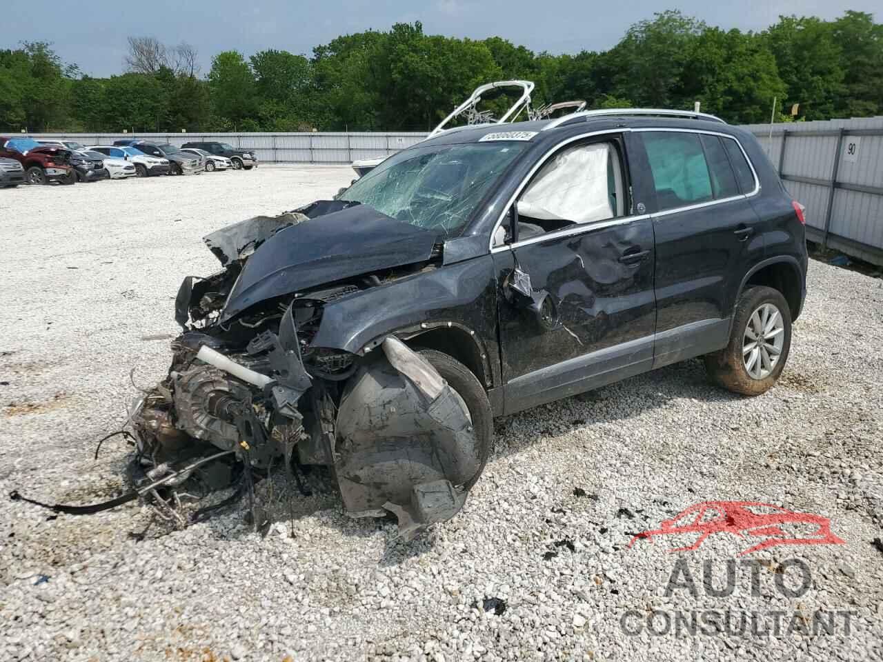 VOLKSWAGEN TIGUAN 2017 - WVGRV7AX6HK018561
