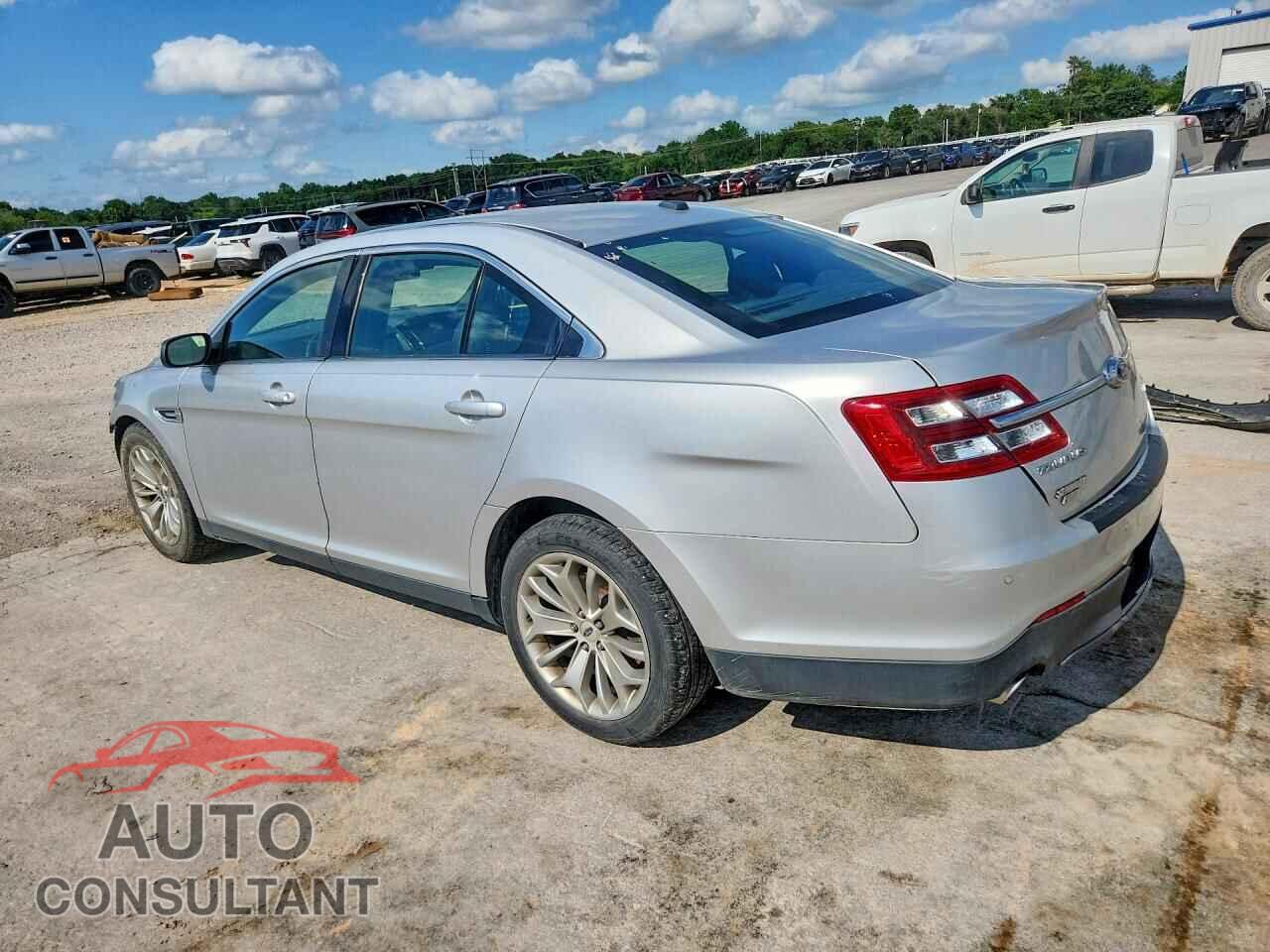 FORD TAURUS 2018 - 1FAHP2F88JG109490