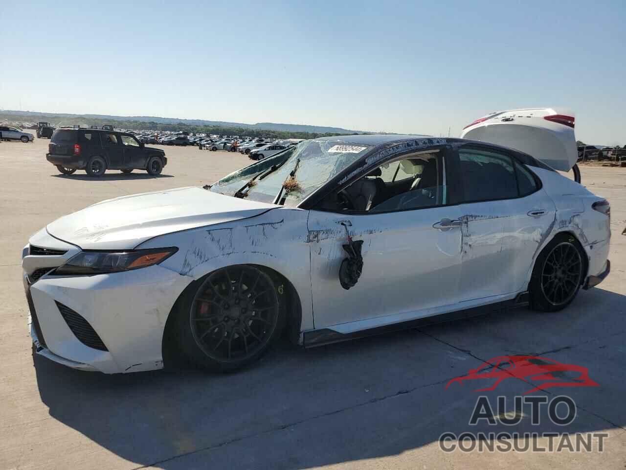 TOYOTA CAMRY 2021 - 4T1KZ1AK5MU052450