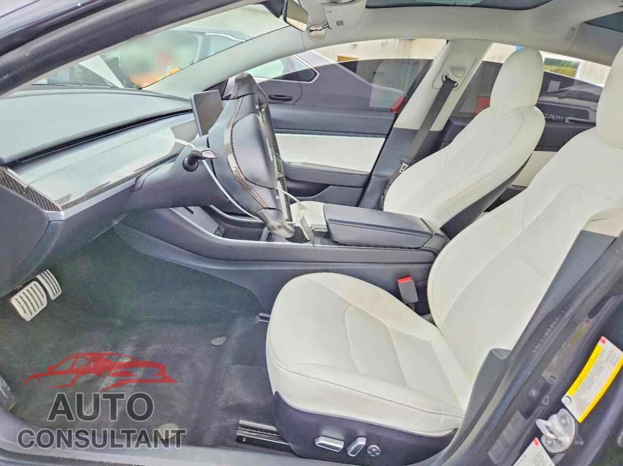 TESLA MODEL 3 2018 - 5YJ3E1EB2JF079236