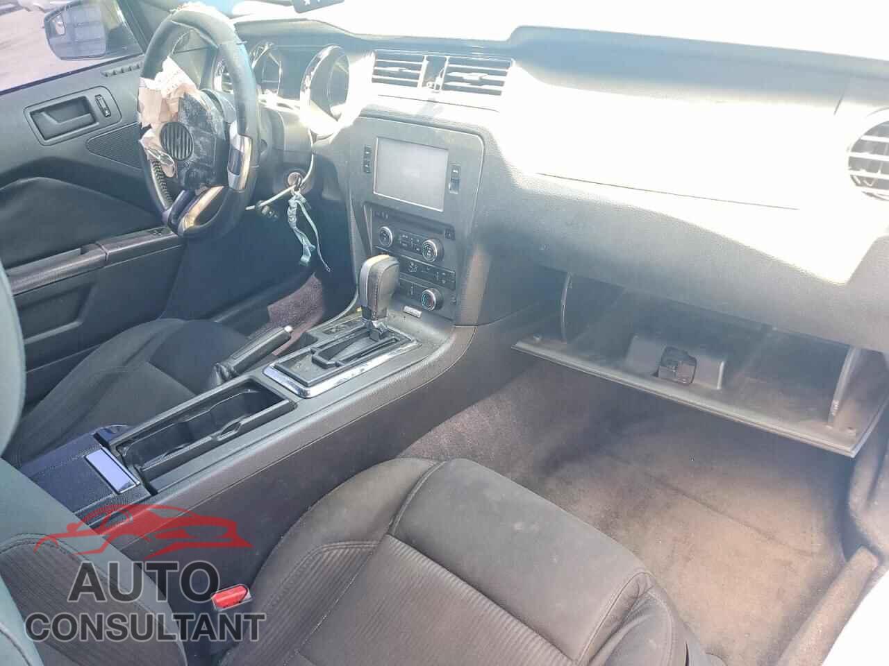 FORD MUSTANG 2013 - 1ZVBP8AM4D5241134